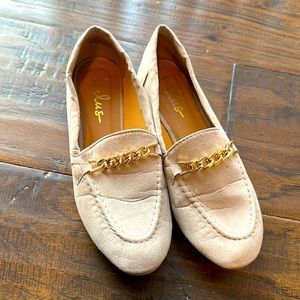 Lulus tan with gold chain loafer shoes size 6